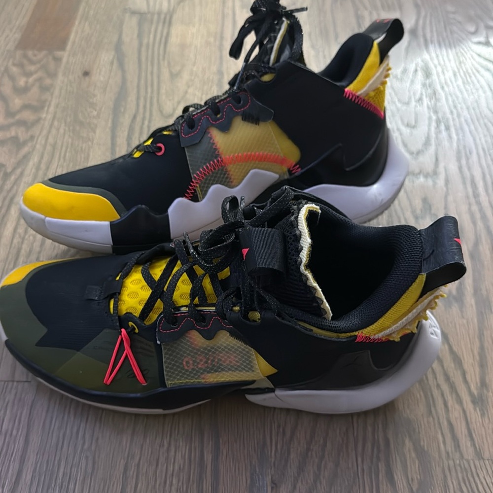 MENS SHOES